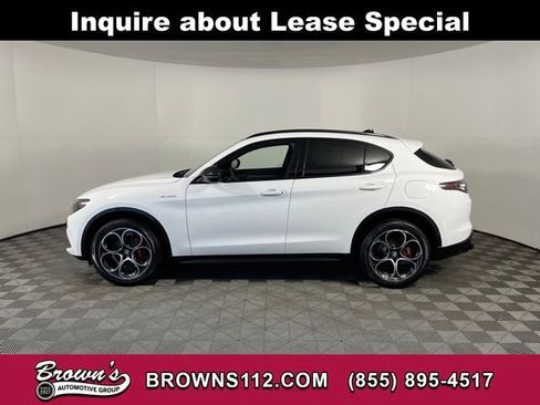 Used 2025 Alfa Romeo Stelvio Sprint w/ Veloce Package image 4