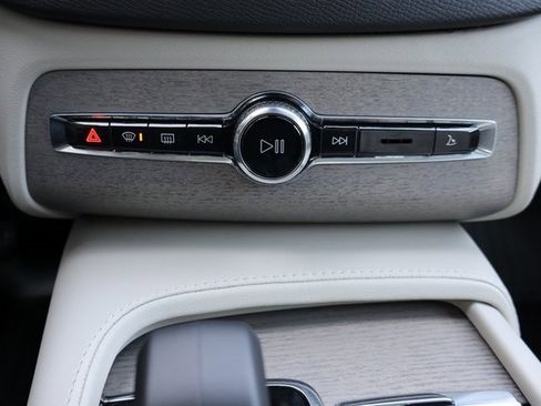 Used 2025 Volvo XC90 B6 Plus w/ Protection Package Premier image 27