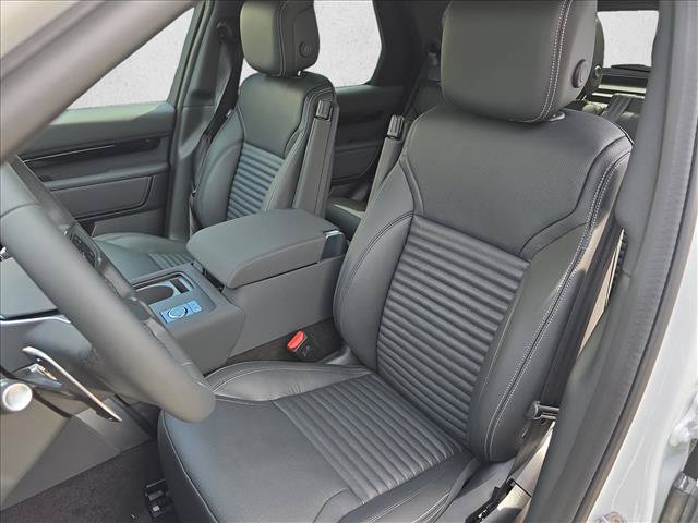 Used 2025 Land Rover Discovery S AWD/4WD image 17