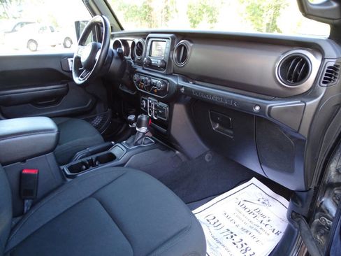 Used 2020 Jeep Wrangler Unlimited Sport S w/ Cold Weather Group image 38