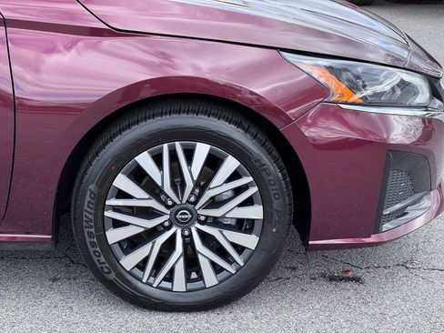 Used 2024 Nissan Altima 2.5 SV image 36