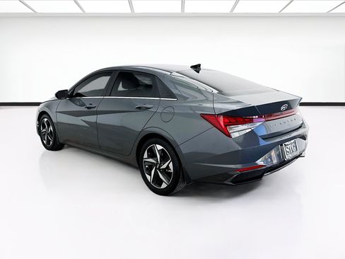 Used 2023 Hyundai Elantra Limited FWD image 6
