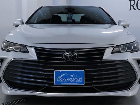 Used 2021 Toyota Avalon XLE image 2