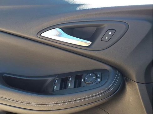 Used 2025 Buick Encore GX Preferred FWD image 17