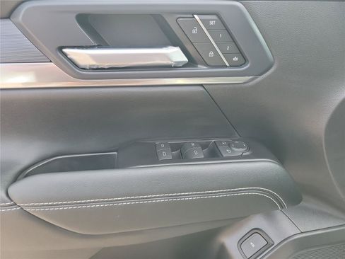 New 2027 GMC Terrain Elevation w/ Elevation Premium Package FWD image 19