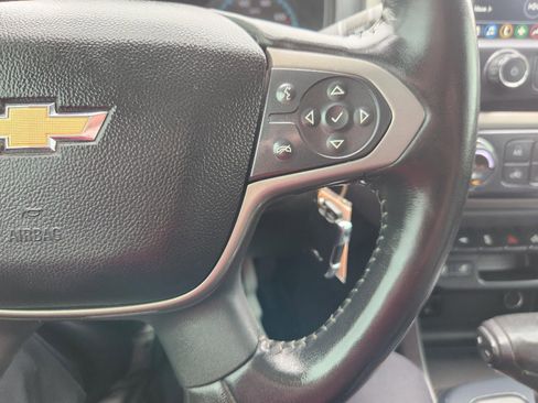 Used 2019 Chevrolet Colorado Z71 image 12
