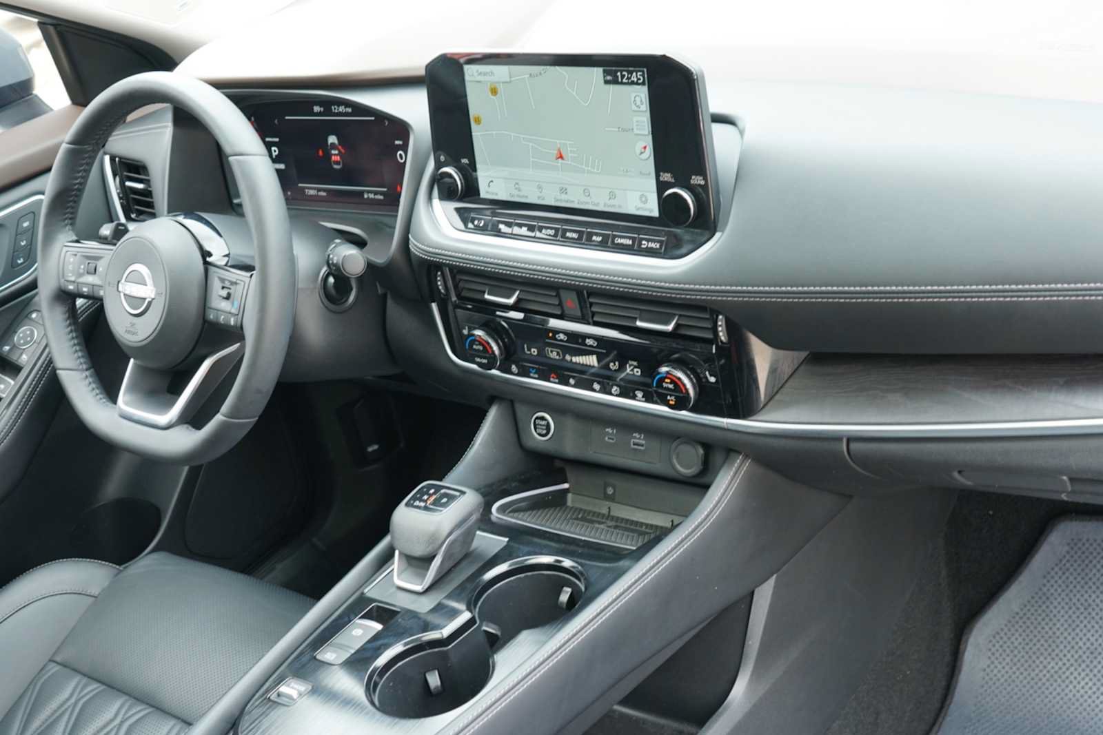 Used 2023 Nissan Rogue Platinum w/ Platinum Premium Package FWD image 23
