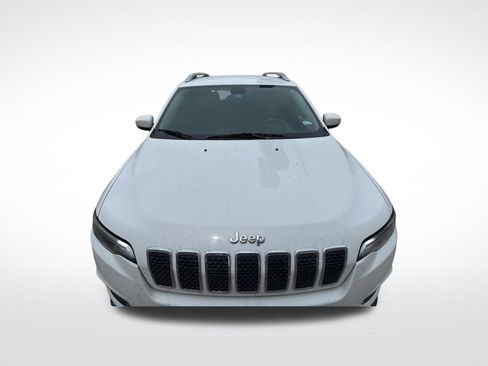 Used 2019 Jeep Cherokee Latitude Plus w/ Comfort/Convenience Group AWD/4WD image 3