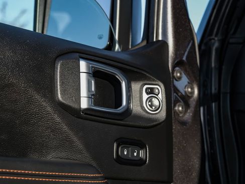 Used 2021 Jeep Gladiator Mojave image 42