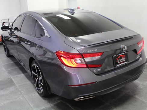 Used 2018 Honda Accord Sport image 4