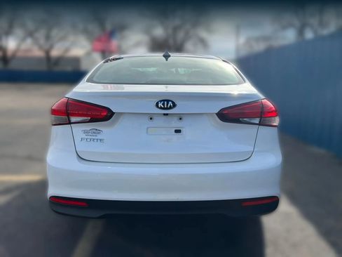 Used 2017 Kia Forte LX w/ LX Popular Package image 6