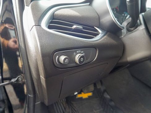 Used 2021 Chevrolet Malibu LT image 17