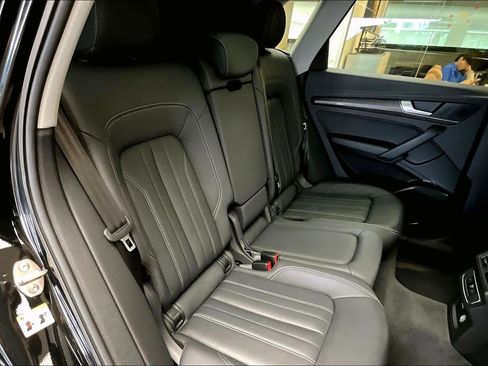 Used 2021 Audi Q5 e Premium w/ Convenience Package image 20