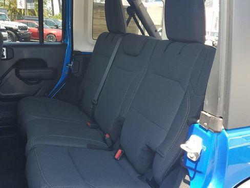 Used 2025 Jeep Wrangler Unlimited Sport AWD/4WD image 13