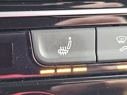 Used 2022 Volkswagen Atlas Cross Sport SEL R-Line image 16