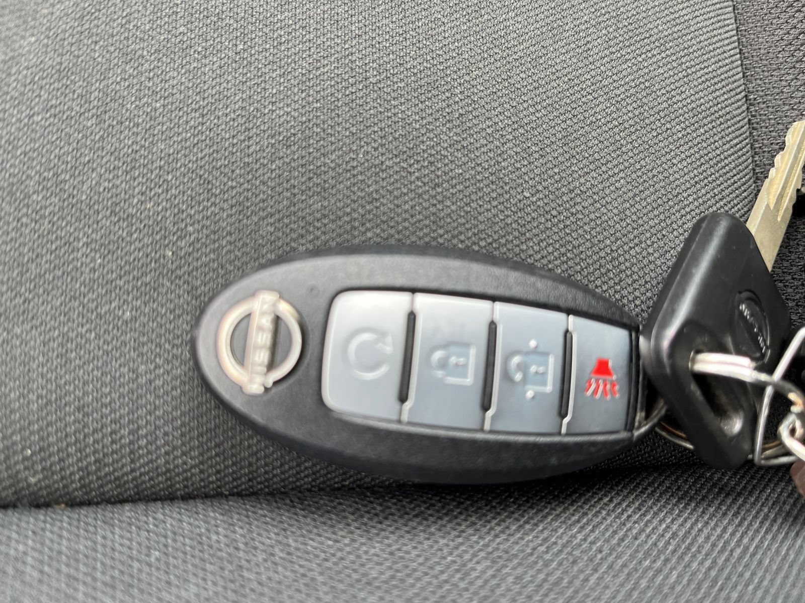 Used 2026 Nissan Frontier PRO-4X AWD/4WD image 24