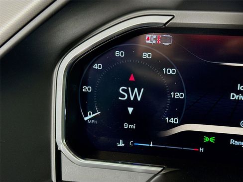 New 2026 GMC Sierra 3500 Denali w/ Denali Reserve Package image 7