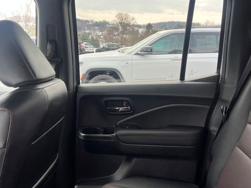 Used 2025 Honda Ridgeline Black Edition image 26