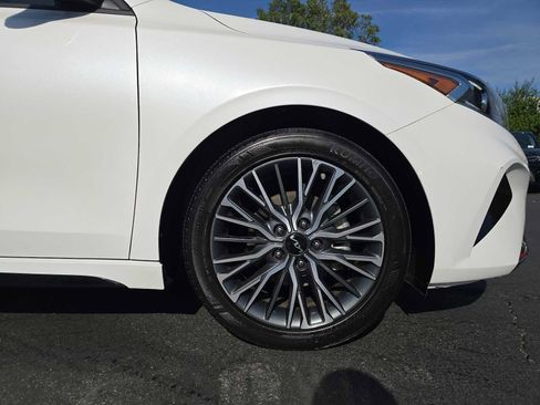 Used 2024 Kia Forte GT-Line w/ GT-Line Premium Package image 9