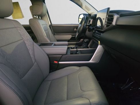 Used 2024 Toyota Tundra Limited image 16