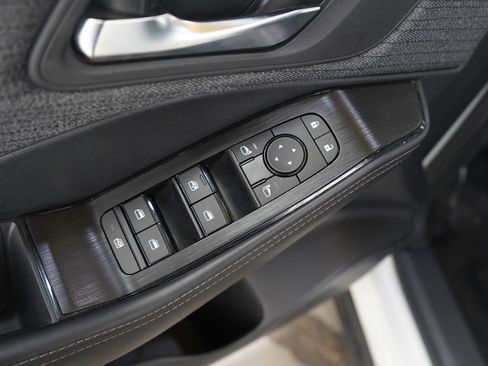 Used 2023 Nissan Rogue SV image 22