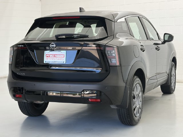 Used 2025 Nissan Kicks S FWD image 7