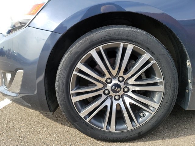 Used 2014 Kia Cadenza Premium w/ Luxury Package FWD image 9