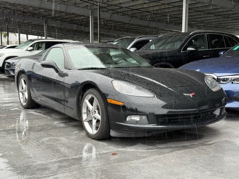 Used 2011 Chevrolet Corvette Coupe w/ 1LT image 1