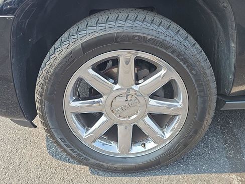 Used 2014 GMC Yukon XL Denali AWD/4WD image 4