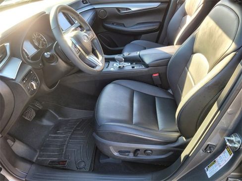 Used 2021 INFINITI QX50 Luxe w/ Appearance Package image 10