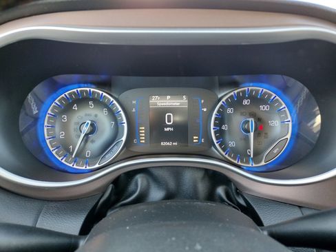 Used 2024 Chrysler Voyager LX image 25