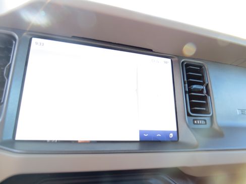Used 2024 Ford Bronco Wildtrak AWD/4WD image 22