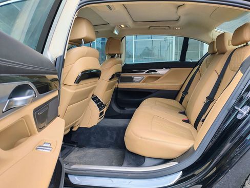 Used 2016 BMW 740i 740i Sedan 4D image 12