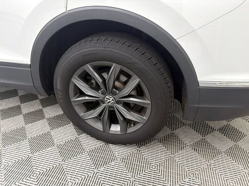 Used 2022 Volkswagen Tiguan SE FWD image 20