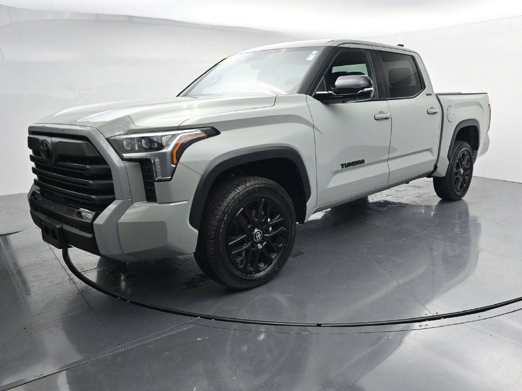 Used 2026 Toyota Tundra Limited AWD/4WD image 4
