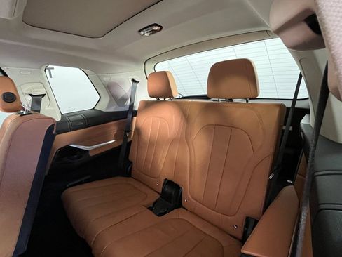 Used 2019 BMW X7 xDrive50i AWD/4WD image 16