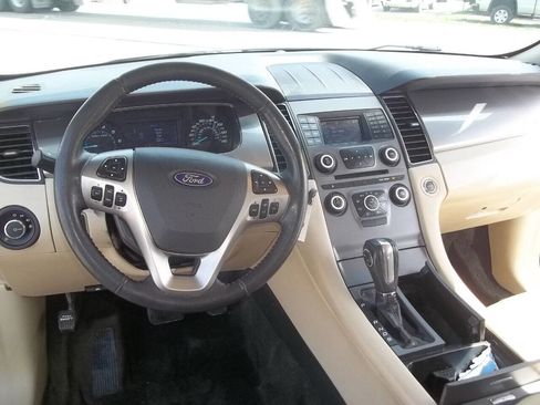 Used 2014 Ford Taurus SEL image 6