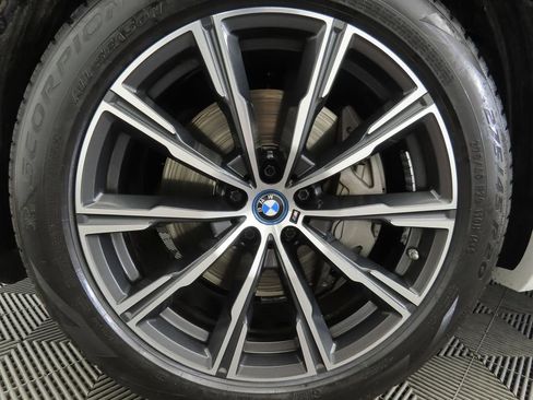 Certified 2023 BMW X5 xDrive45e w/ Executive Package image 30