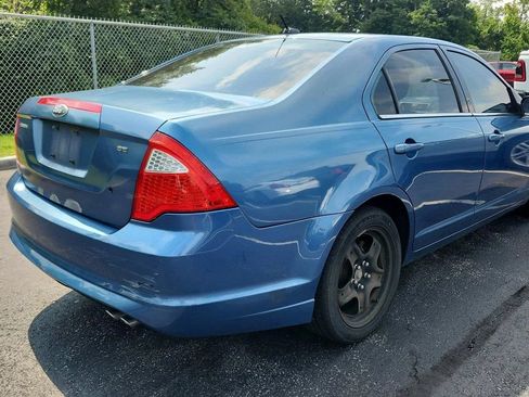 Used 2010 Ford Fusion SE FWD image 2