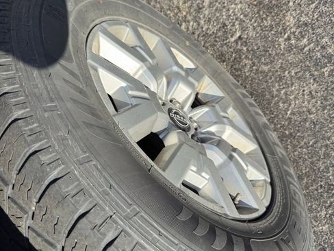 Used 2022 Nissan Frontier SV image 12