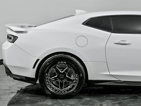 Used 2017 Chevrolet Camaro ZL1 image 12