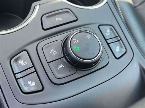 Used 2022 GMC Terrain SLT w/ Tech Package image 26