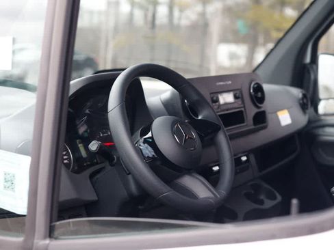New 2025 Mercedes-Benz Sprinter 2500 image 11