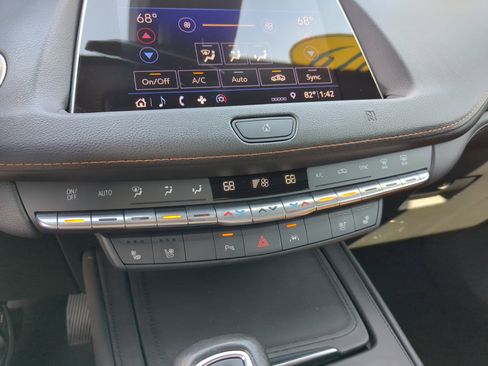 Used 2019 Cadillac XT4 Premium Luxury image 23