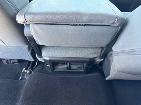 Certified 2017 RAM 1500 Express AWD/4WD image 10