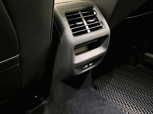 New 2026 Volkswagen Tiguan SE R-Line image 16