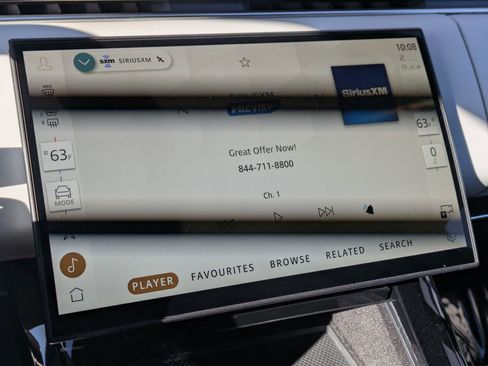 Used 2025 Land Rover Range Rover Sport SE image 21