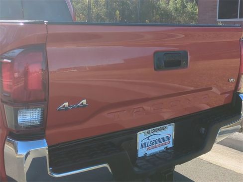 Used 2018 Toyota Tacoma SR5 image 22