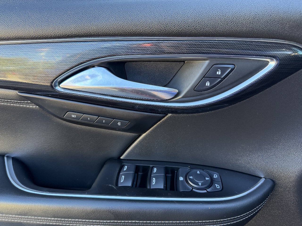 Used 2021 Buick Envision Essence w/ Technology Package I AWD/4WD image 15