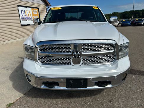 Used 2018 RAM 1500 Laramie w/ Convenience Group AWD/4WD image 2
